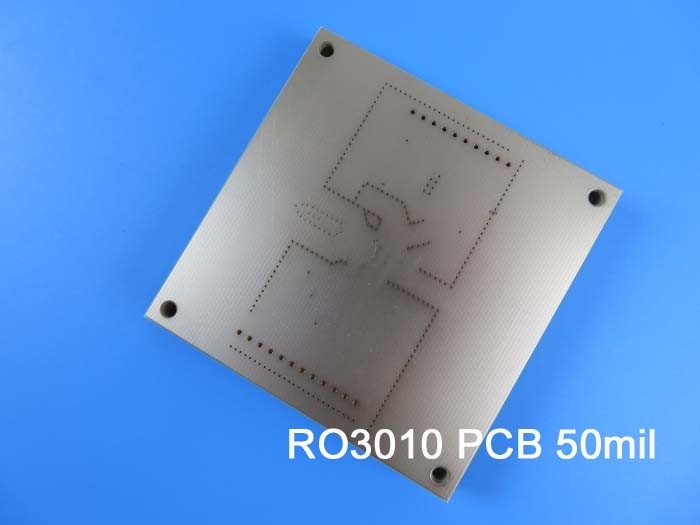 Rogers RO3010 rf drukte de 2-laag Rogers van de Kringsraad 3010 de Microgolfpcb van 50mil 1.27mm met Onderdompelingszilver