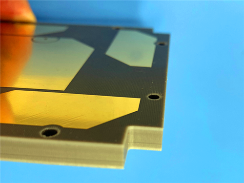 F4BM233 laag DK 2.33 PTFE glasvezel gelamineerd met ED koperen folie en Custom 4 mm dikke kern PCB-oplossingen